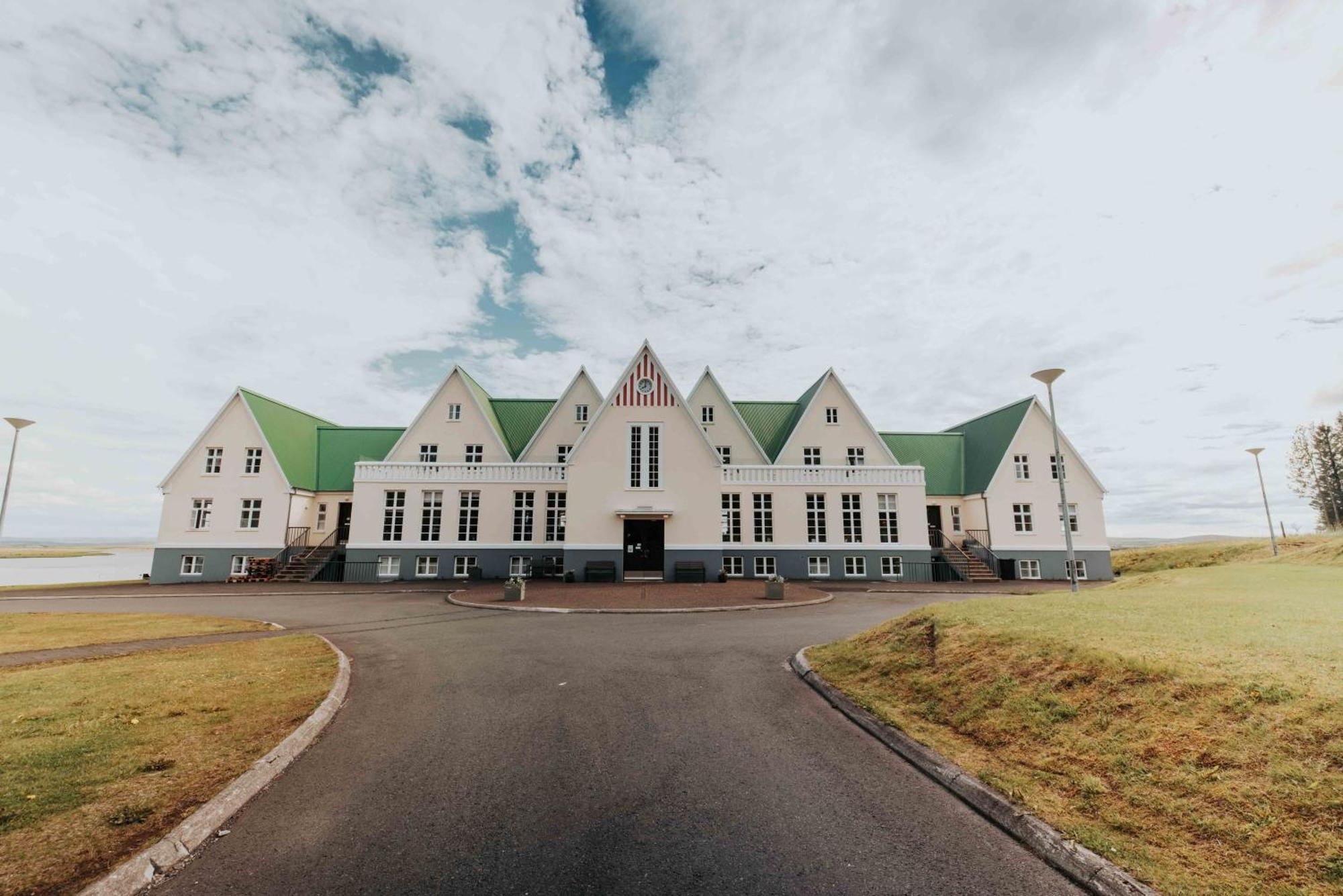 Heradsskolinn Historic Guesthouse Laugarvatn Exterior photo